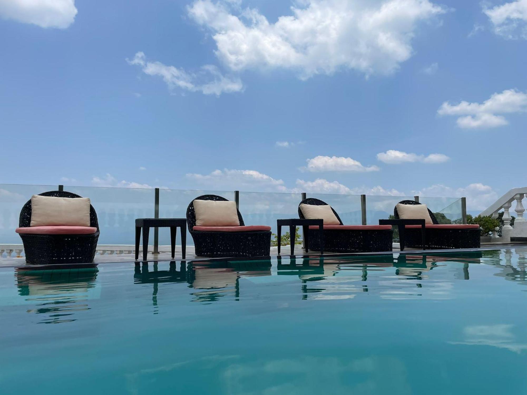 Bellwood Hills Resort & Spa Канді Екстер'єр фото